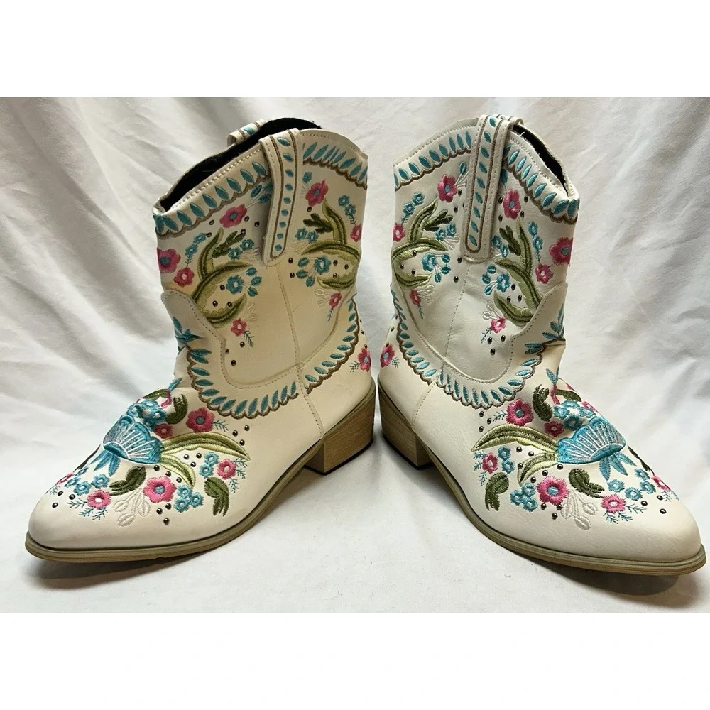 Womens Retro Western Cowboy Pointed Toe Mid Calf Boots White Embroidered Floral